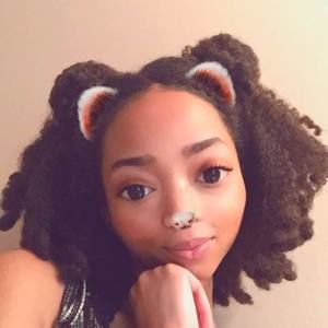 Meet your Posher, Latara